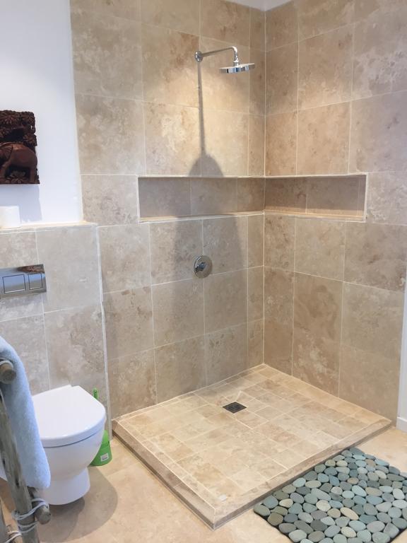 Nakai Beach Homestay Trafalgar Екстер'єр фото