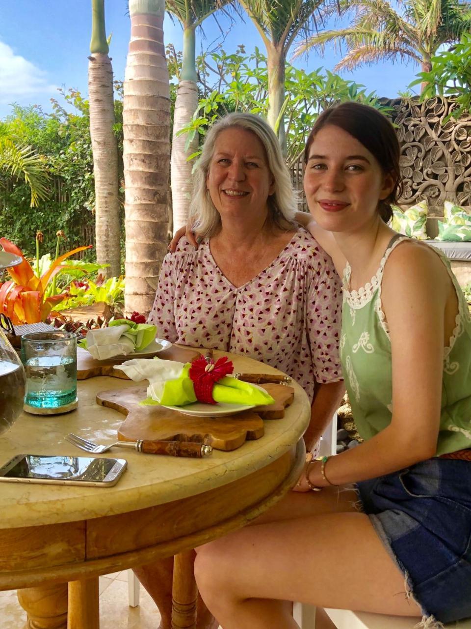 Nakai Beach Homestay Trafalgar Екстер'єр фото