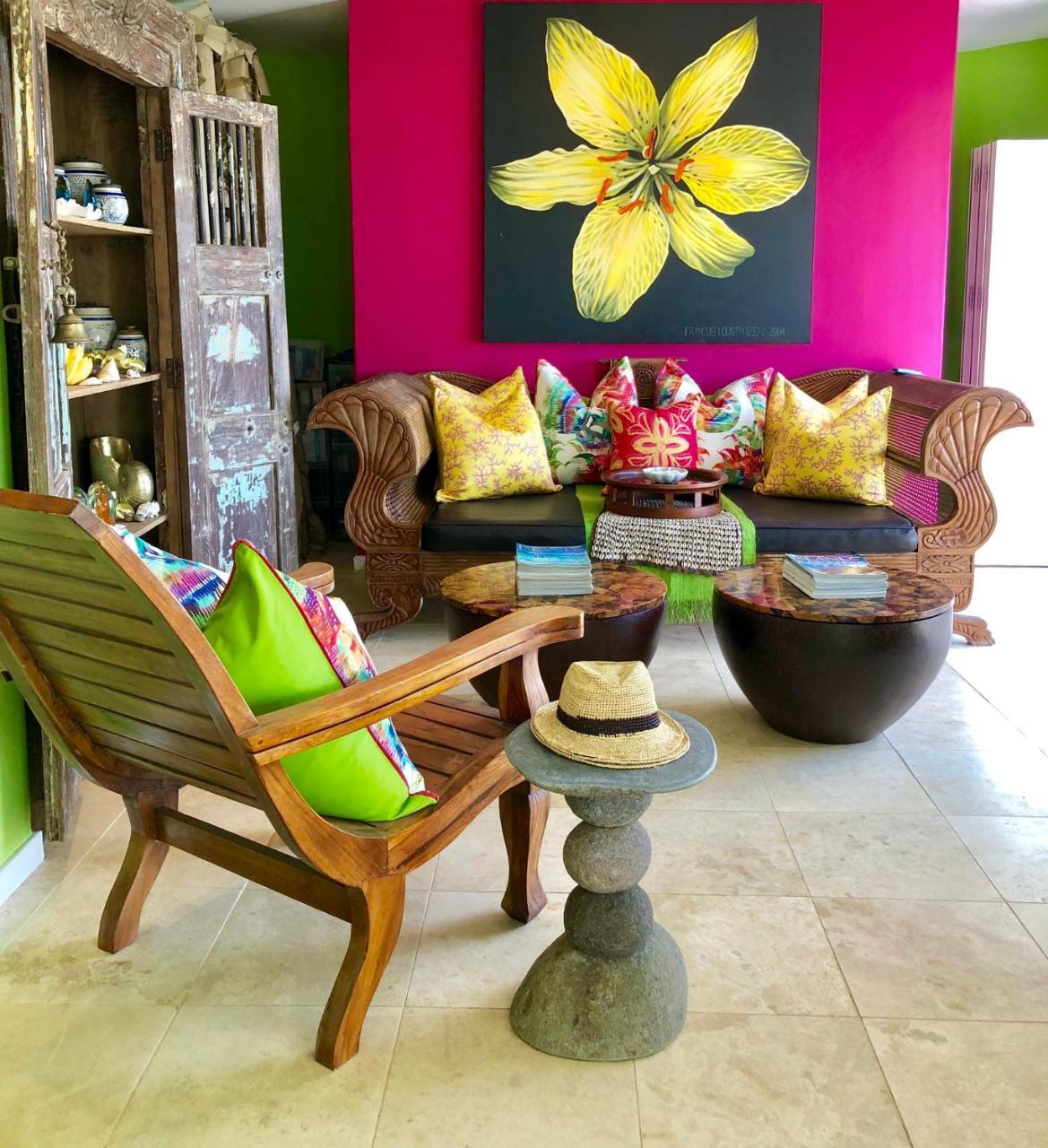 Nakai Beach Homestay Trafalgar Екстер'єр фото